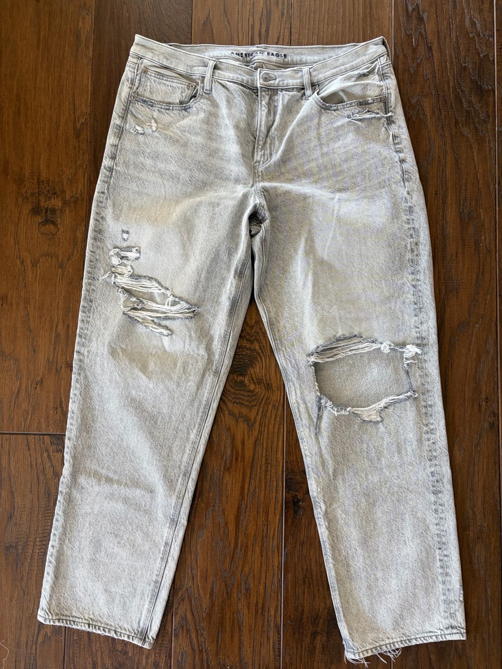American Eagle 90’s Straight Leg Jeans